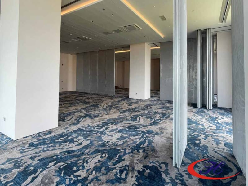 tổ chức sự kiện và khách bán lẻ