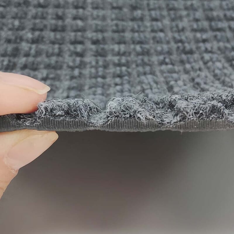 chất liệu thảm sảnh